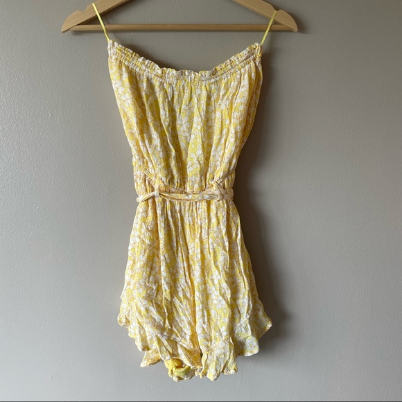 Yellow Floral Romper | Hollister - Picture 4 of 6